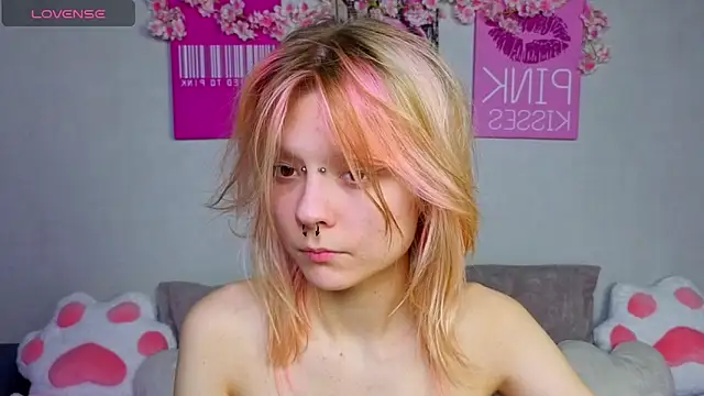 PerryKitty online show from April 2026 07:58:02 PM