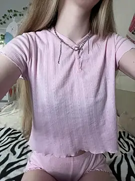 AvaTayloor online show from April 2026 01:03:01 AM