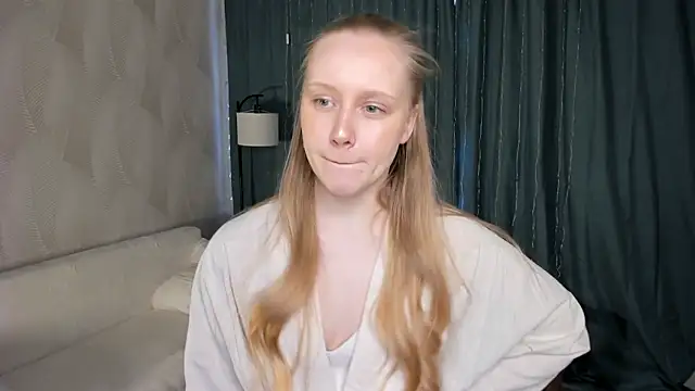 VestaBowmer online show from April 2026 07:42:02 AM