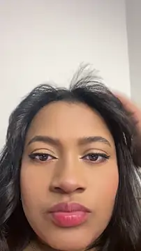 Snapshot of Saraa_M chatting on May 2026 02:03:01 PM Saraa M online show from May 2026 02:03:01 PM