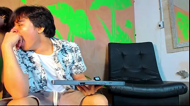 Snapshot of Max_gold chatting on March 2026 03:45:01 PM Max gold online show from March 2026 03:45:01 PM