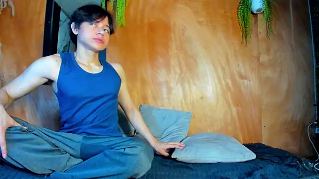 Snapshot of Max_gold chatting on April 2026 03:39:02 PM Max gold online show from April 2026 03:39:02 PM