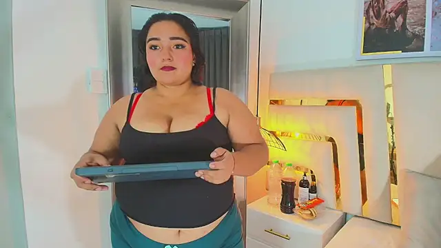 Snapshot of Samantha_chubby chatting on April 2026 03:44:02 AM Samantha chubby online show from April 2026 03:44:02 AM