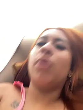 Snapshot of gretchen_1998 chatting on April 2026 02:50:01 PM gretchen 1998 online show from April 2026 02:50:01 PM