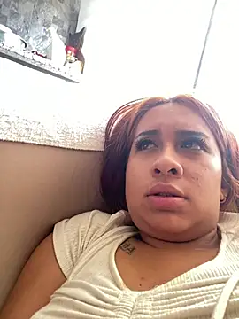 Snapshot of gretchen_1998 chatting on April 2026 02:44:01 PM gretchen 1998 online show from April 2026 02:44:01 PM