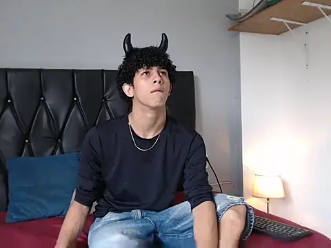 Snapshot of JIMM_MENDOZA chatting on March 2026 04:40:02 PM JIMM MENDOZA online show from March 2026 04:40:02 PM