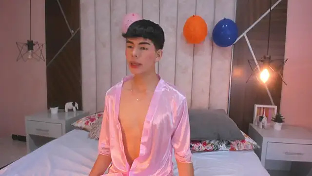 Snapshot of CAROLYNFOSTER chatting on April 2026 11:28:01 AM CAROLYNFOSTER online show from April 2026 11:28:01 AM