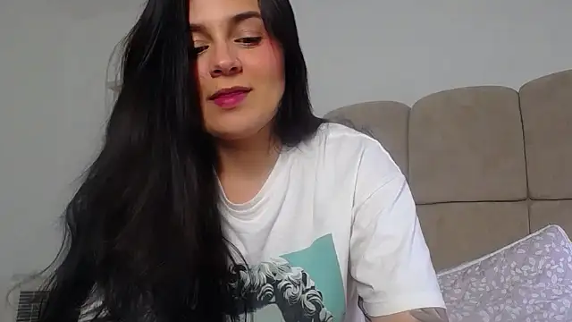 SofiaBanks  online show from April 2026 10:37:02 PM