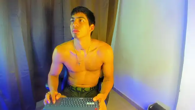 Snapshot of Milo_LatinBoy chatting on April 2026 08:04:01 PM Milo LatinBoy online show from April 2026 08:04:01 PM