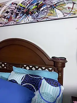 victoria luxx  online show from April 2026 11:48:01 PM