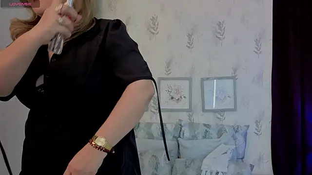 Snapshot of Natashablade__ chatting on July 2026 11:48:02 AM Natashablade online show from July 2026 11:48:02 AM