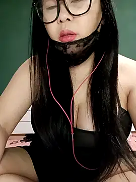 Snapshot of Llpl326 chatting on April 2026 12:39:01 PM Llpl326 online show from April 2026 12:39:01 PM