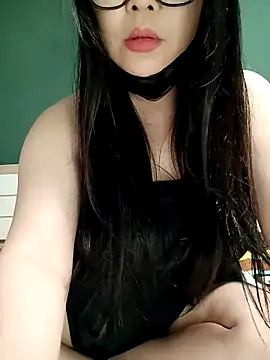 Snapshot of Llpl326 chatting on April 2026 11:24:02 PM Llpl326 online show from April 2026 11:24:02 PM