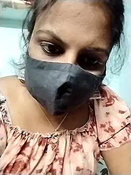 Snapshot of honeyflowerr chatting on April 2026 06:09:01 PM honeyflowerr online show from April 2026 06:09:01 PM