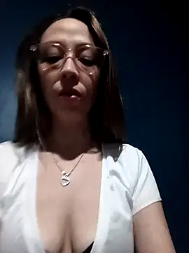 nickyone90 online show from April 2026 06:24:02 PM