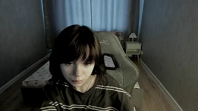 Loly Cuttie online show from May 2026 01:11:02 AM