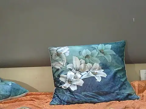 SweetRashii online show from April 2026 05:38:01 AM