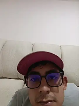 carlos and santy online show from April 2026 07:09:02 AM