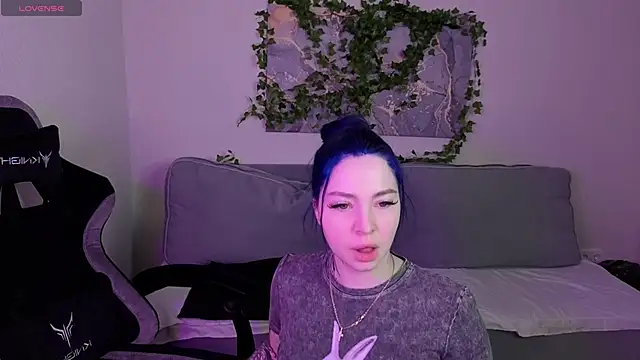 honey cherrry online show from June 2026 01:40:01 AM