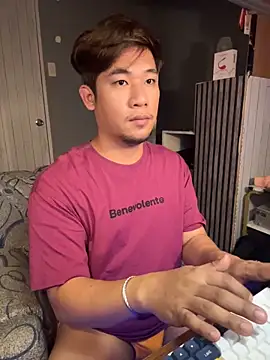 Snapshot of Titanryu chatting on June 2026 06:42:01 PM Titanryu online show from June 2026 06:42:01 PM