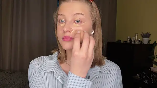 Snapshot of MercyShadows chatting on April 2026 01:31:01 PM MercyShadows online show from April 2026 01:31:01 PM