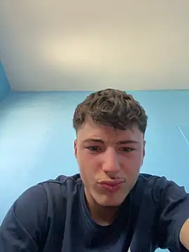 denysio69 online show from April 2026 09:48:01 AM