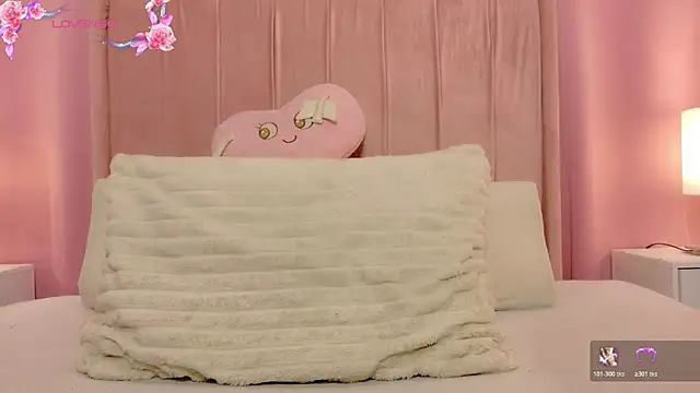 MoollyLove online show from April 2026 12:16:02 PM