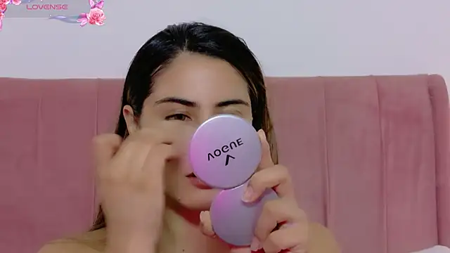 Snapshot of MoollyLove chatting on July 2026 12:07:02 PM MoollyLove online show from July 2026 12:07:02 PM