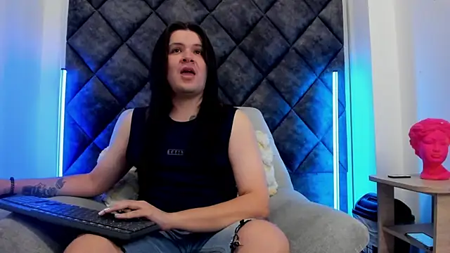 Snapshot of MatthewDavis_ chatting on March 2026 11:32:01 AM MatthewDavis online show from March 2026 11:32:01 AM