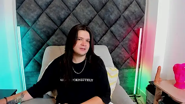 Snapshot of MatthewDavis_ chatting on April 2026 11:32:01 AM MatthewDavis online show from April 2026 11:32:01 AM