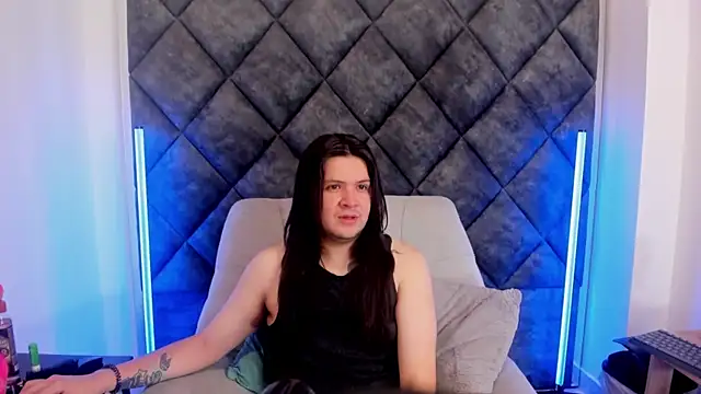 Snapshot of MatthewDavis_ chatting on April 2026 11:27:01 AM MatthewDavis online show from April 2026 11:27:01 AM