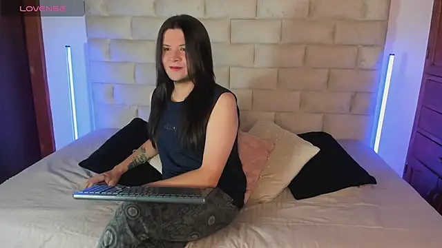 MatthewDavis  online show from July 2026 03:20:01 AM