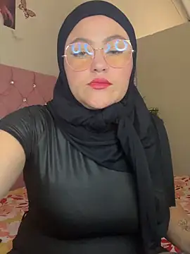 Snapshot of Marian_fadel chatting on April 2026 02:18:02 PM Marian fadel online show from April 2026 02:18:02 PM