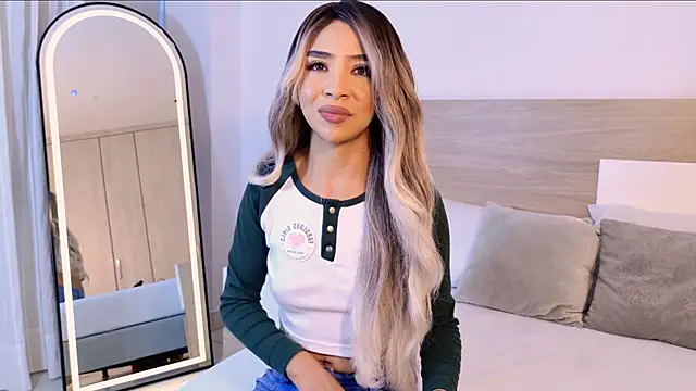 Snapshot of Sandy_Becker chatting on April 2026 11:30:02 AM Sandy Becker online show from April 2026 11:30:02 AM