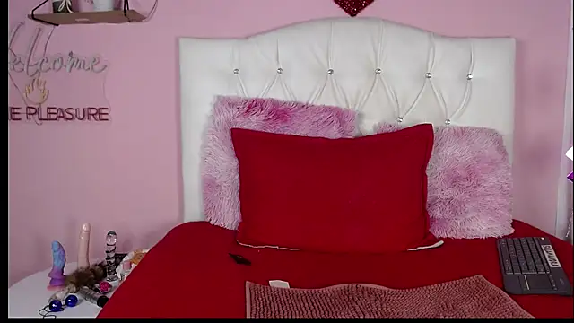 SALAMANDRA FRANCO online show from April 2026 08:20:01 PM