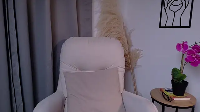 LiaFox  online show from April 2026 03:06:01 AM