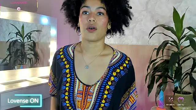 baddie delaylaa online show from April 2026 07:00:01 PM