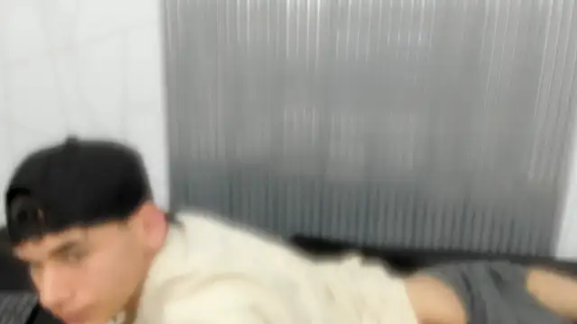 Kitsune 44 online show from April 2026 07:00:01 PM