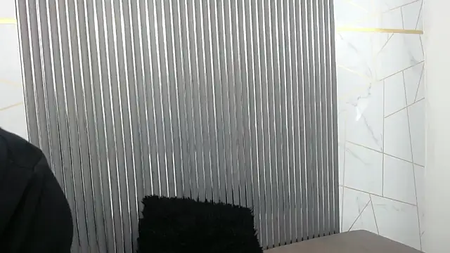 Kitsune 44 online show from April 2026 07:19:02 PM