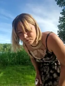 Elisialila online show from April 2026 10:30:02 AM