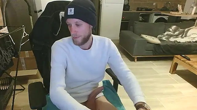 Snapshot of Shikaneko chatting on December 2025 06:38:01 PM Shikaneko online show from December 2025 06:38:01 PM