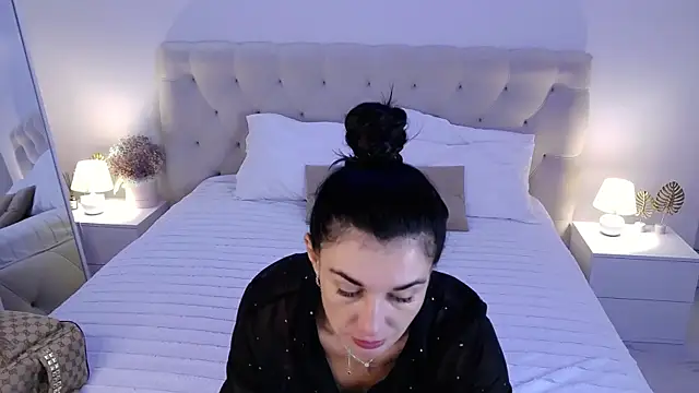 AriannaCruise online show from July 2026 03:54:01 AM