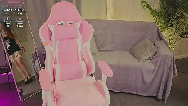 Candy Lirr online show from April 2026 03:47:01 AM