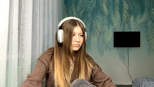 Kate Jomallona online show from April 2026 01:11:01 PM