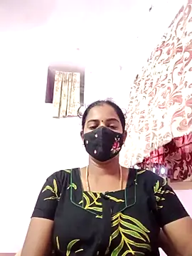 Snapshot of tamilratchasii chatting on April 2026 05:35:01 AM tamilratchasii online show from April 2026 05:35:01 AM