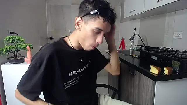 Zamaelprime  online show from April 2026 04:54:01 AM