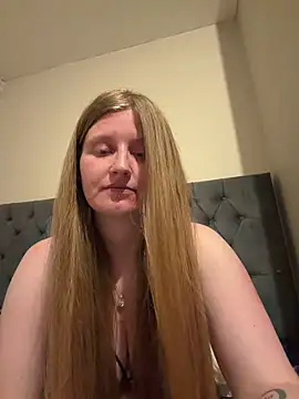 Snapshot of shannonlouisex chatting on March 2026 08:10:01 PM shannonlouisex online show from March 2026 08:10:01 PM