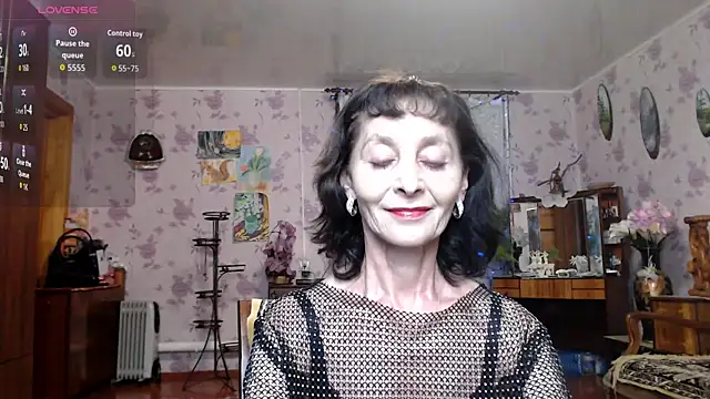 Snapshot of Shooting-Star- chatting on April 2026 05:51:01 PM Shooting-Star- online show from April 2026 05:51:01 PM