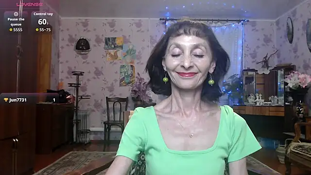 Snapshot of Shooting-Star- chatting on May 2026 07:11:02 PM Shooting-Star- online show from May 2026 07:11:02 PM