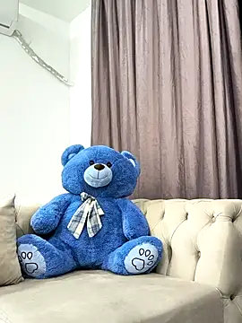 Snapshot of MissLuna28 chatting on April 2026 11:22:02 PM MissLuna28 online show from April 2026 11:22:02 PM